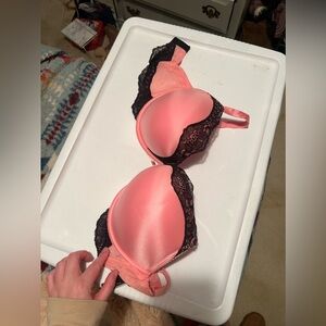 Victoria secret bombshell bra 36DD